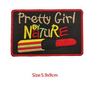 Nuevo Parche Termoadhesivo Bordado con Diseño de Labios 'Pretty by Nature' para Decoración de Gorras y Sudaderas - Product Image 6