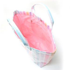 Sac fourre-tout en PVC rayé personnalisé pour femme, grand sac à main en plastique avec lettres imprimées, sac hobo rayé pour le travail et la plage - Product Image 3