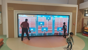 Trò chơi nhóm, trò chơi tương tác dẫn đầu, tương tác trên tường và sàn, thể thao vui nhộn, trận chiến lưới, trò chơi bóng - Product Image 2