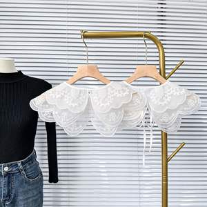 <span class=keywords><strong>Col</strong></span> décolleté en dentelle brodé double couche blanc personnalisé Vente en gros <span class=keywords><strong>Faux</strong></span> <span class=keywords><strong>col</strong></span> de <span class=keywords><strong>chemise</strong></span> détachable en organza pour <span class=keywords><strong>chemise</strong></span> <span class=keywords><strong>femme</strong></span> - Product Image 2