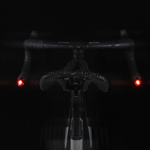 Feu de signalisation arrière pour vélo, à brancher sur le guidon, rechargeable par USB, étanche, en ABS+PC, indicateur de sécurité pour le cyclisme - Product Image 6