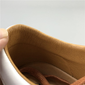 Chaussures décontractées en gros pour hommes et femmes, baskets plates tendance en cuir marron confortables - Product Image 6