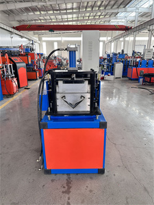 Machine de formage de chapeaux de tuiles de toiture en acier rouleau de tuiles émaillées formant la machine rouleau de capsulage de faîtes de toit en tuiles formant la machine - Product Image 6