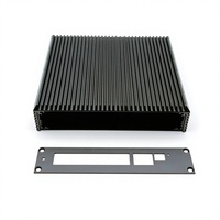 Boîtier d'ordinateur Mini-ITX en aluminium OEM avec refroidissement latéral, radiateur préinstallé, ports USB avant, moule privé, stock, configurations personnalisées