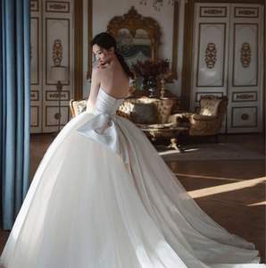 Robe de mariée <span class=keywords><strong>bustier</strong></span> personnalisée en gros, nouvelle collection, style simple Qi Di, fin, style Hepburn, coréen, nœud, <span class=keywords><strong>voile</strong></span> léger français - Product Image 5