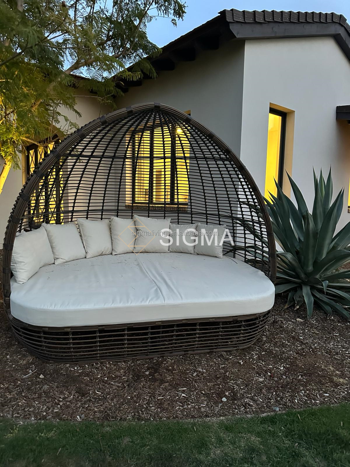 newly design water-resistant garden teak daybed outdoor furniture canopy bed garden furniture patio sunbed