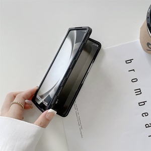Coque arrière pour <span class=keywords><strong>Samsung</strong></span> Galaxy Z Fold 5 en cuir véritable de haute qualité avec logo personnalisé, vente en gros - Product Image 4