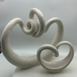 Statuette Personalizzate in Resina, Ornamenti Artistici Moderni Astratti a Forma di Anello Intrecciato, Oggetti in Resina per Collezioni di Modelli di Case - Product Image 2