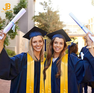 Traje de Graduación para Adultos, Traje Conmemorativo para Ceremonia de Graduación Universitaria, Traje de Licenciatura de 4 Piezas: Túnica + Birrete + Estola + Cordón de Honor - Product Image 4