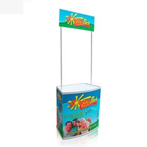 Mesas Plegables de Plástico para Exteriores QM, Astas de Fibra de Vidrio para Exhibición, Promoción, Banderas y Pancartas Promocionales - Product Image 1