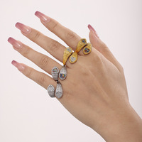Bague Serpent Tendance Étanche en Acier Inoxydable Plaqué Or 18K avec Zirconium Double Cœur et Charnière