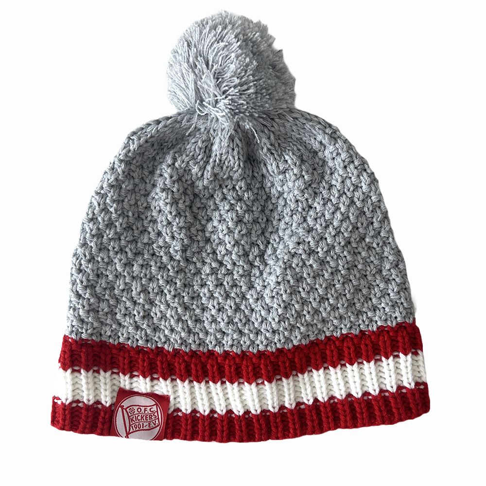 Зимняя шапка из акрила