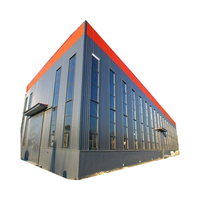 Entrepôt préfabriqué moderne en structure acier lourde, sur mesure, grande portée, bâtiment industriel robuste pour usage de salle de sport
