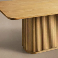 Table à manger de luxe en bois massif haut de gamme, allongée, à rayures verticales