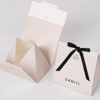 Boîte cadeau pliable triangulaire, emballage plat en une seule pièce avec poignée, logo personnalisé, écologique, pour bonbons, desserts, pâtisseries, directement de l'usine