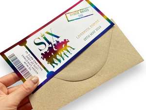 Boleto de Evento Personalizado con Papel Dorado, Elegante Tarjeta de Regalo para Anuncios Sorpresa - Product Image 5