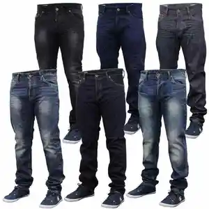 Inventário de novidades em jeans masculinos com calças justas e pernas retas, enviados aleatoriamente