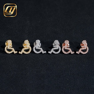 Boucles d'oreilles clous fantaisie en forme d'êtres humains, en argent 925 plaqué rhodium, avec moissanite, symbole de la handicap, style hip-hop, unisexe, pour usage quotidien - Product Image 1