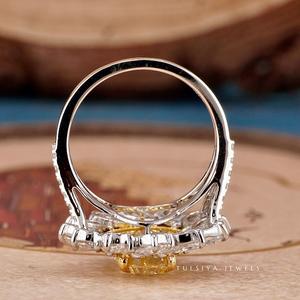 แหวนเพชรดีไซน์ทันสมัย พร้อมวงแหวนเรียบหรูและพลอยทรงกลมเจียระไนอย่างประณีต เพื่อลุคสมัยใหม่ - Product Image 4