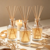 Bouteille diffuseur à roseaux en verre transparent côtelé de 150 ml, rechargeable, vide, pour arômes, vente en gros pour la décoration intérieure