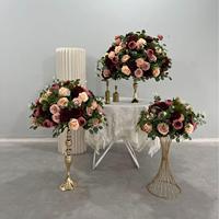 Offre Spéciale rouge rose vert fleur coureur boule soie Rose fleur Arrangement bordeaux pièce maîtresse boule pour mariage scène Table décor