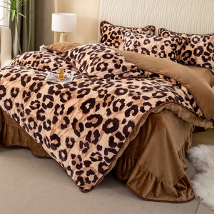 Milk Velvet Four Piece Bedding Set Winter Warm Double Sided Flannel Duvet Cover Set Leopard Print - Product Image 3