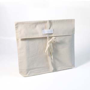 Pochette d'emballage de luxe en sergé de coton écologique et durable, brodée, pour parfum, cosmétiques, cadeaux, avec ruban et sérigraphie personnalisée - Product Image 5