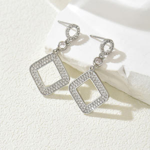 Pendientes colgantes de uñas de cobre rombo de moda minimalista para mujer con estilo con configuración de pavé de circón joyería de moda Pop - Product Image 5