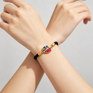 Pulsera de mapa chapada en oro de 18 quilates antideslustre - Brazalete esmaltado de Reunión, <span class=keywords><strong>Martinica</strong></span>, Guadalupe, Guyana - Joyería bohemia al por mayor - Product Image 3