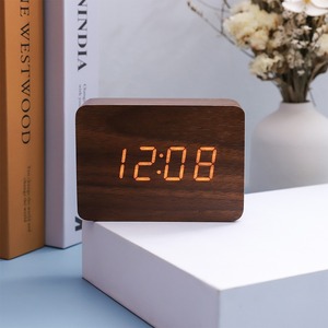 Réveil numérique en bois rectangulaire, horloge de table intelligente avec affichage LED, réveil de bureau pour chambre à coucher et bureau - Product Image 5