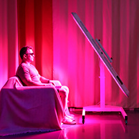 Stock US, livraison gratuite : Panneau de luminothérapie rouge BioMol pour le corps entier, outils de soin de la peau, équipement de beauté avec 360 points d'éclairage °   Support électrique