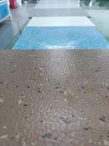 공항 등급 고무 바닥재 타일-<span class=keywords><strong>EPDM</strong></span>/<span class=keywords><strong>SBR</strong></span>/NR 블렌드 (두께 3-20mm)-높은 마모 및 미끄럼 저항, 화재 정격 - Product Image 2