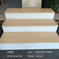 Carreaux d'escalier personnalisables en porcelaine antidérapante à grain de bois de 11 mm d'épaisseur, 1200x470 mm, style moderne intérieur, Porcelanato résistant à l'usure