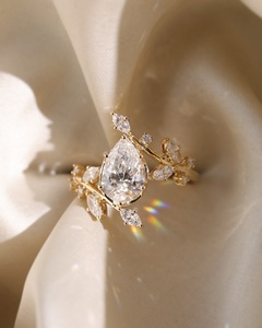 Bague unique en or avec diamant de laboratoire taille marquise brillant, sertie à griffes, certifiée IGI – Tendance, élégante, scintillante, cadeau idéal - Product Image 2