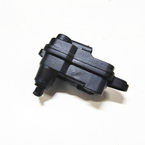 Bouchon de réservoir de carburant 510810773 Fabriqué en Italie pour Volkswagen Golf 7 Passat B8 Citroën C5 - Product Image 3