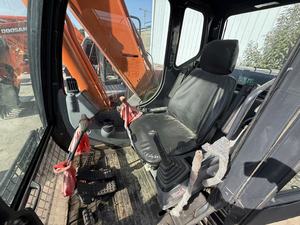 Excavadora Hidráulica de Cadenas Hitachi ZX210 Japonesa Original de Segunda Mano con Motor Isuzu, Pocas Horas de Trabajo, Lista para Entrega Inmediata - Product Image 6