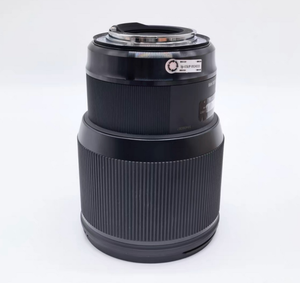 Objectif 85mm f/1.4 DG HSM Art EF d'occasion à vendre — entièrement fonctionnel, aucun problème caché, pare-soleil inclus, prêt à l'emploi ! - Product Image 4