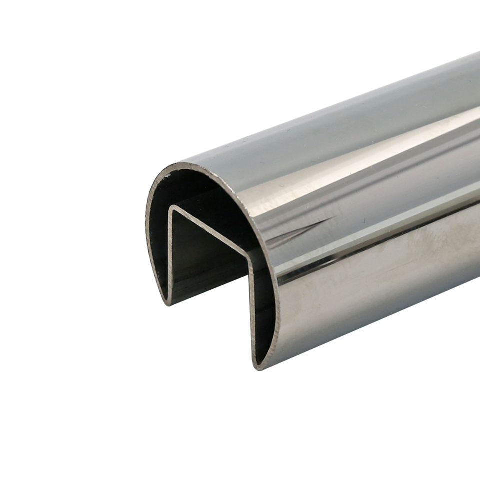 The condenser uses 321H stainless steel shaped pipe