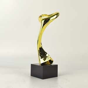 Trofeo de Metal con Alas de <span class=keywords><strong>Halcón</strong></span> y Águila Dorada de Países de Oriente Medio, Trofeo Personalizado para Estadios de Arabia Saudita y Catar - Product Image 2