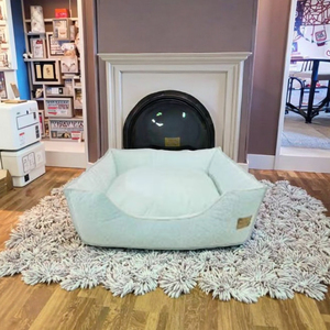 MEiweipet-Cama grande de felpa para perros, sofá cuadrado verde claro, antideslizante, para dormir, ventilado, estampado, para mascotas - Product Image 3