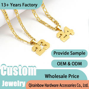 Collar de Acero Inoxidable con Colgante en Forma de Número de la Suerte para Hombres, Chapado en Oro de 18K PVD, Joyería Personalizada de Lujo a Prueba de Agua - Product Image 3