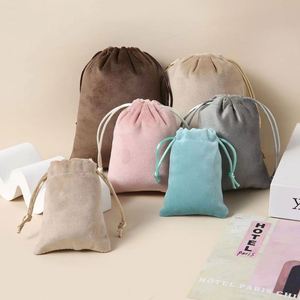Sacs en velours gris personnalisés avec logo, pochettes à cordon pour maquillage, parfums, bijoux, cadeaux, vente en gros - Product Image 2