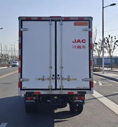 China Wholesale JAC Kaida X6 Refrigerated Truck with 1.8L Gasoline Engine 130hp 3.5 Meter Length JAC Brand Cargo Truck