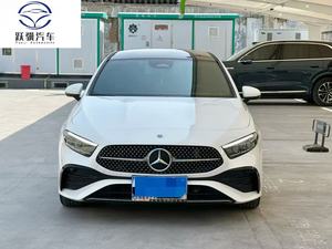 Offre Spéciale – <span class=keywords><strong>Mercedes</strong></span>-Benz Classe A 2023 d'occasion, berline <span class=keywords><strong>4</strong></span> portes 5 places, essence, intérieur noir, fabriquée en Chine - Product Image 3