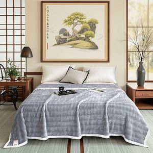 Manta de Franela de Lujo, Cálida, Suave y Transpirable para Cama y Sofá, Apta para Todas las Estaciones - Product Image 4