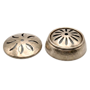 Tapa <span class=keywords><strong>para</strong></span> quemador de incienso de metal mecanizado por CNC, piezas estampadas redondas de acero inoxidable personalizadas, fabricante chino, soporte de latón - Product Image 5