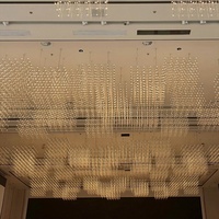 Lámpara de Araña Cuadrada Personalizada de Acero Inoxidable con Cubos de Cristal, Altura Ajustable, Múltiples Cabezales, LED E12 Regulable para Salones de Banquetes