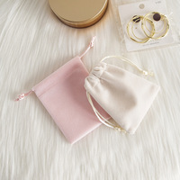 Vente en gros de pochettes en velours personnalisées pour bijoux, 7x9 cm, avec cordon de serrage, pour collier, boucles d'oreilles, emballage cadeau