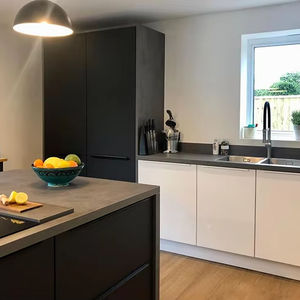 BAINENG Moderno ed Elegante Mobile da Cucina Modulare in Acciaio Inossidabile, Soluzione Personalizzata per Casa e Progetti - Product Image 2