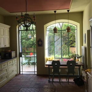 Porte d'entrée battante en acier inoxydable de style américain, avec rideau suspendu en fer forgé pour villa - Product Image 2